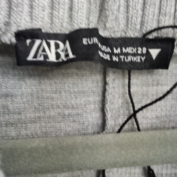 Zara Gray Sleeveless Turtleneck Sweatshirt - Picture 2 of 5